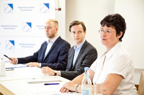 014-12-07-2018 Uebergabe Positionspapier GV DM